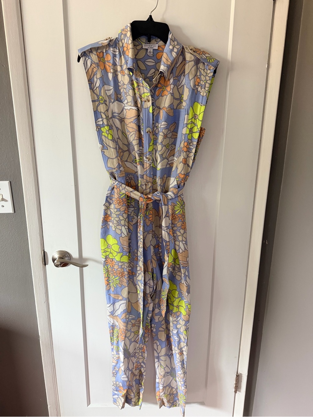Sleeveless Floral Jumpsuit with Tie Belt - Multicolor